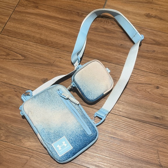Under Armour Blue and Cream Crossbody Bag - Picture 1 of 5